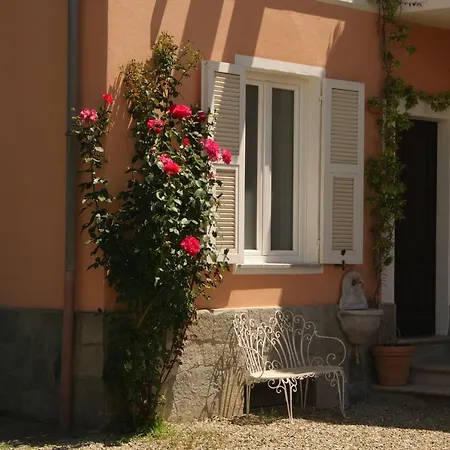 Il Melo Antico - In D'epoca Nel Cuore Del Monferrato アパート