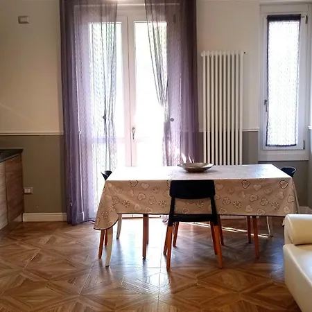 Apartment Il Melo Antico - In D'epoca Nel Cuore Del Monferrato