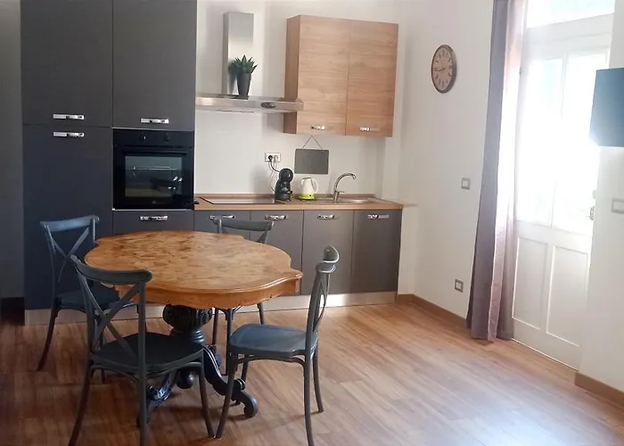 Il Melo Antico - In D'epoca Nel Cuore Del Monferrato * Acqui Terme